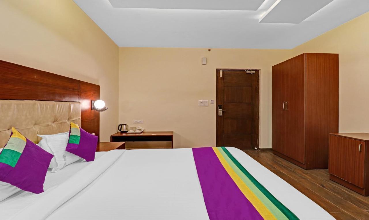 Treebo Premium Runway Suites, Marathahalli Bangalore Eksteriør billede